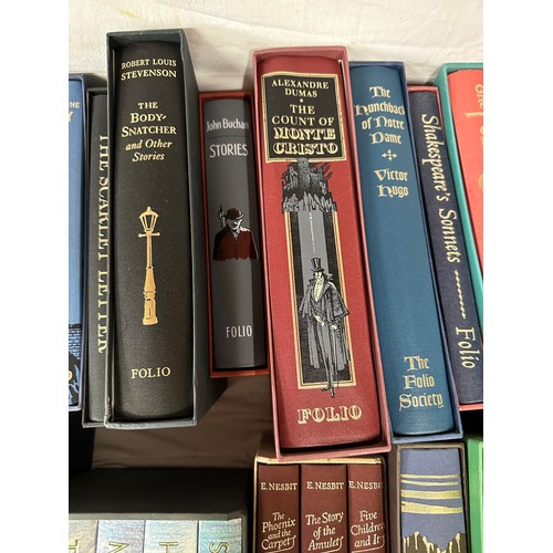 803 - Folio Society. Sayers, Dorothy L. Crime Collection. 5 vols in slipcase. Folio Society 1998;
Nesbit, ... 