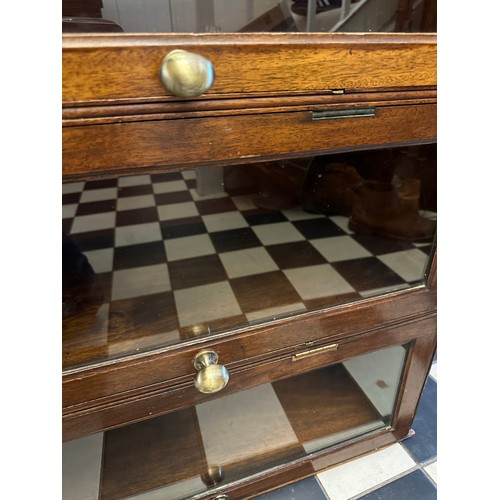 50 - A 19thC mahogany bookcase with three hinged glass sections and shelf to top. 100 h x 107 w x 37cm d.