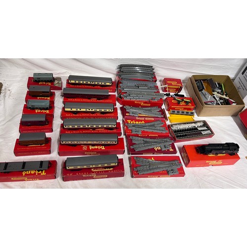 815 - A large quantity of Tri-ang railway Locomotives, Wagons and accessories to include R3 Electric Goods... 