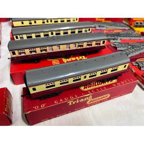 815 - A large quantity of Tri-ang railway Locomotives, Wagons and accessories to include R3 Electric Goods... 