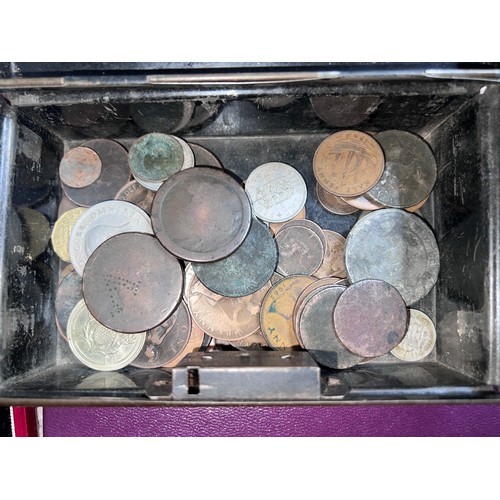 632 - A selection of mainly pre-decimal British coins to include some 1937 cased specimen coins (11 of 15)... 