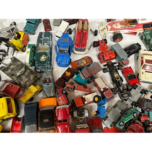 812 - A large quantity of diecast toys to include mostly Corgi and Matchbox vehicles, some Dinky, Tonka, M... 