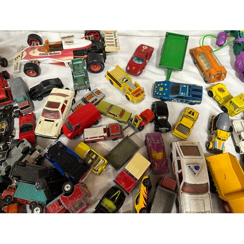 812 - A large quantity of diecast toys to include mostly Corgi and Matchbox vehicles, some Dinky, Tonka, M... 