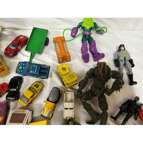 812 - A large quantity of diecast toys to include mostly Corgi and Matchbox vehicles, some Dinky, Tonka, M... 