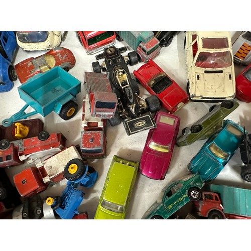 812 - A large quantity of diecast toys to include mostly Corgi and Matchbox vehicles, some Dinky, Tonka, M... 