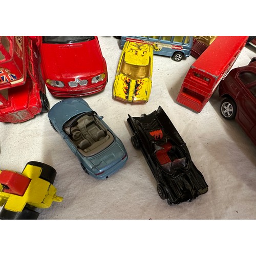 812 - A large quantity of diecast toys to include mostly Corgi and Matchbox vehicles, some Dinky, Tonka, M... 