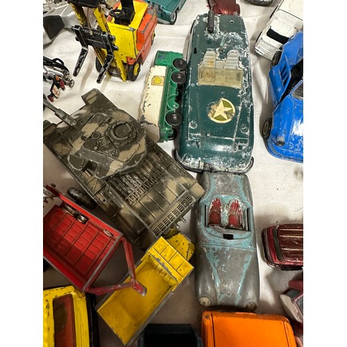 812 - A large quantity of diecast toys to include mostly Corgi and Matchbox vehicles, some Dinky, Tonka, M... 