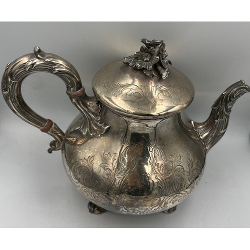 670 - A Victorian silver teapot, London 1848, maker Charles Reily & George Storer. Weight 669gm.