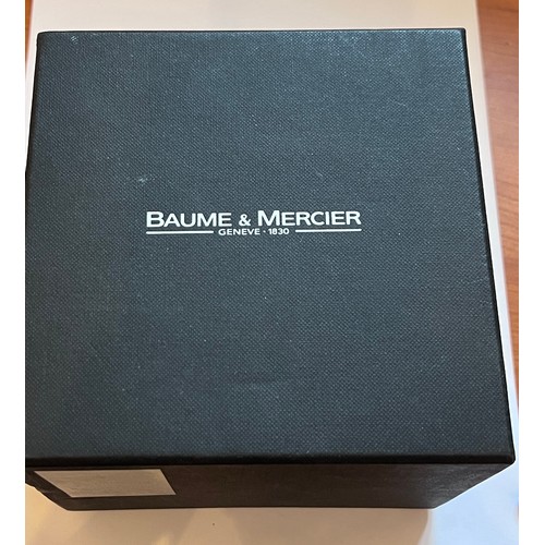 527 - A Baume & Mercier automatic Formula S gentleman's wristwatch with date and day aperture. Box and ins... 