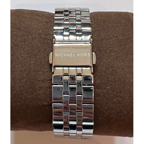 529 - A Michael Kors ladies wristwatch MK-5020 quartz wristwatch. Original box and instruction manual.