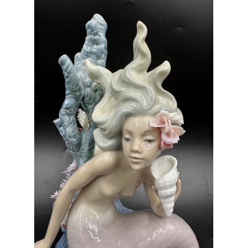 171 - Lladro figurine, Ocean Beauty 5785, with plinth and in original box approx 25cm h.