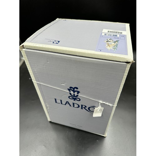 171 - Lladro figurine, Ocean Beauty 5785, with plinth and in original box approx 25cm h.