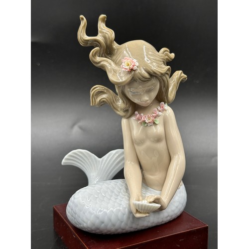 173 - Lladro Mermaid set, to include Illusion 1413, Fantasy 1414 and Mirage 1415, all with wooden plinths ... 