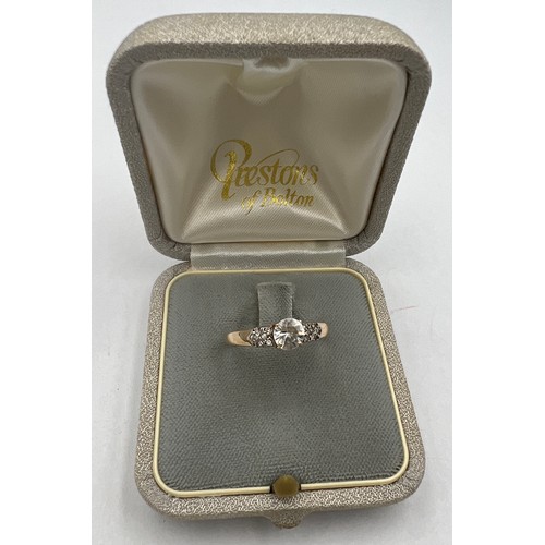 420 - A nine carat gold gem set ring, size Q, weight 1.9gm.