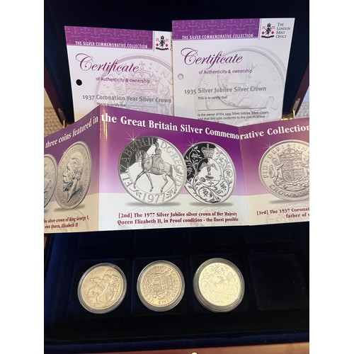 631 - Coins to include commemorative crowns, 1935, 1977 and 1837 with a 1937 and 1935 certificate, a 2006 ... 