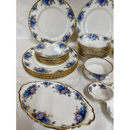 162 - Royal Albert Moonlight bone china to include 8 dinner plates 26cm d, 8 cereal dishes, 8 tea plates 1... 