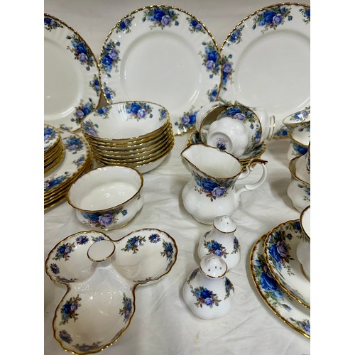 162 - Royal Albert Moonlight bone china to include 8 dinner plates 26cm d, 8 cereal dishes, 8 tea plates 1... 