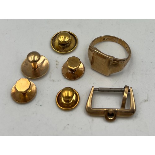 427 - Gold dress studs, an Omega watch buckle and a signet ring. Total weight of 9 carat gold 11.7gm. Weig... 