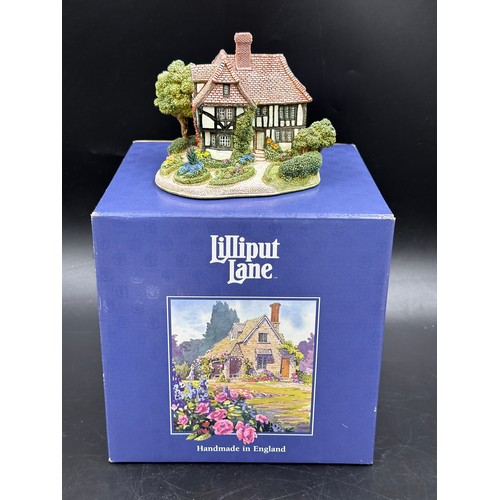 199 - Lilliput models to include Bowbeams, Through the Keyhole, Canterbury Bells and Medway Manor. All in ... 