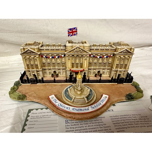 200 - Lilliput models to include Queens Diamond Jubilee 2012 Limited Edition 871/1500, Walton Lodge, Meado... 