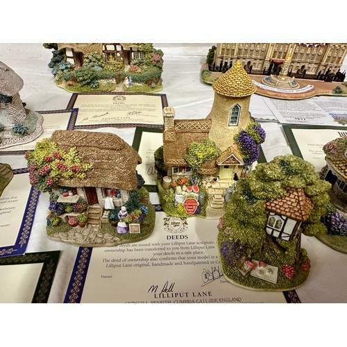 200 - Lilliput models to include Queens Diamond Jubilee 2012 Limited Edition 871/1500, Walton Lodge, Meado... 