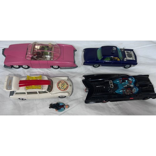 834 - Corgi vehicles to include Batman Batmobile, Lady Penelope's Fab 1 Thunderbirds, Man From Uncle Oldsm... 