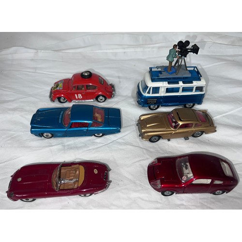 835 - Corgi diecast vehicles to include Mini Marcos GT850, 307 E-Type Jaguar, James Bond Aston Martin D B ... 