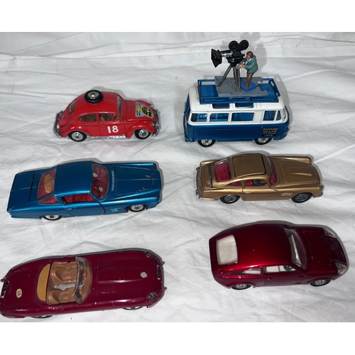 835 - Corgi diecast vehicles to include Mini Marcos GT850, 307 E-Type Jaguar, James Bond Aston Martin D B ... 