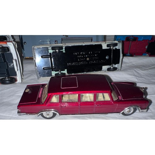 837 - Corgi and Dinky diecast vehicles to include Dinky 135 Triumph 2000, Dinky 343 Dodge, Corgi Lincoln C... 