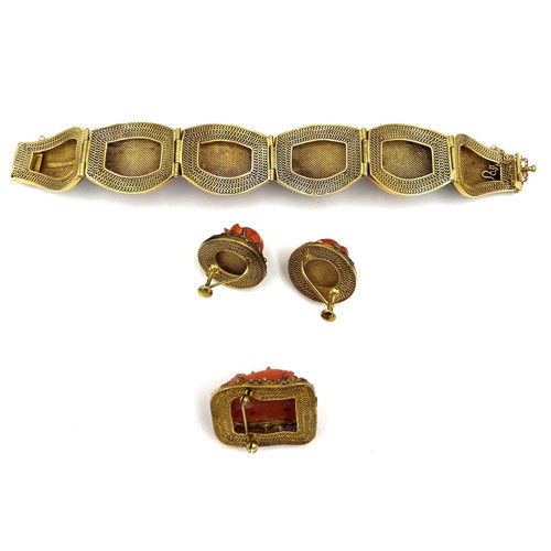 352 - A fine quality Chinese 14 carat yellow gold bracelet set with carved coral and enamel work with matc... 