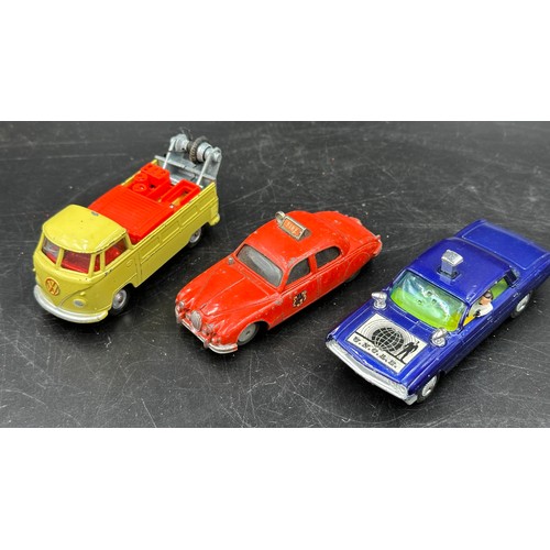 846 - Various Diecast models to include Corgi 437 superior ambulance, 497 Oldsmobile Super 88, 213 Jaguar ... 