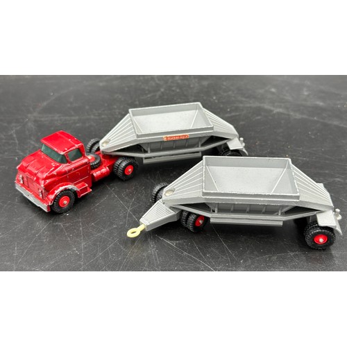 846 - Various Diecast models to include Corgi 437 superior ambulance, 497 Oldsmobile Super 88, 213 Jaguar ... 