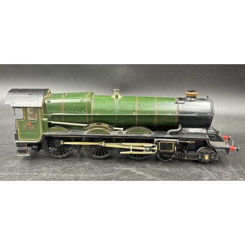 822 - A Finescale O Gauge GWR King John 6026 Class 4-6-0 Locomotive and Tender in 'Great Western' green wi... 