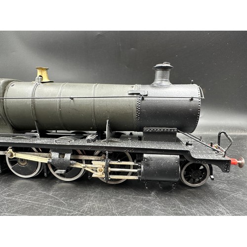 824 - A GWR 2872 0 gauge Tank Locomotive and Tender with black paint finish.