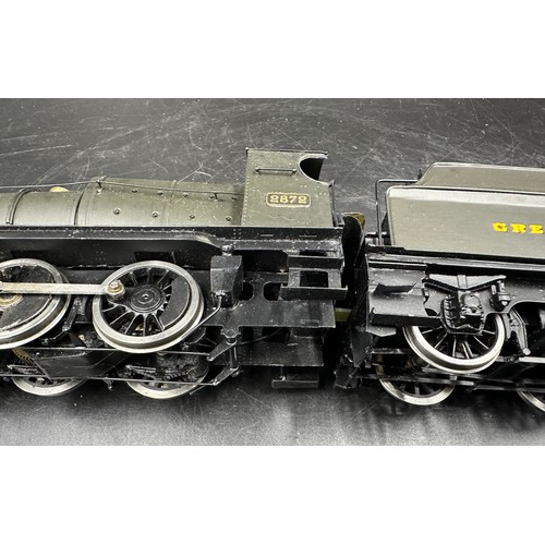 824 - A GWR 2872 0 gauge Tank Locomotive and Tender with black paint finish.