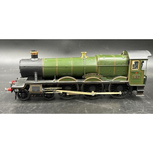 825 - A GWR 4951 0 gauge Llangedwyn Hall Locomotive and Tender in 'Great Western' green with brass name an... 