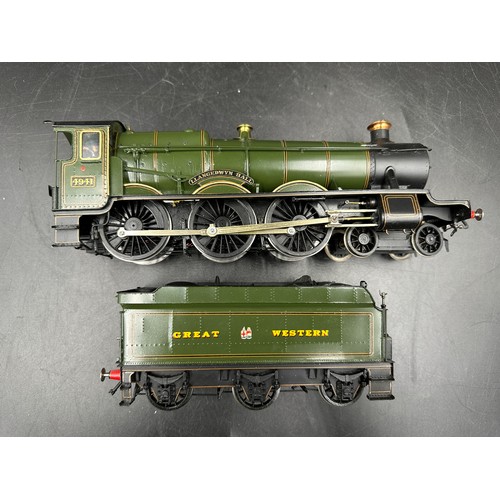 825 - A GWR 4951 0 gauge Llangedwyn Hall Locomotive and Tender in 'Great Western' green with brass name an... 