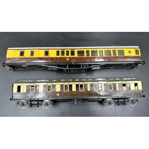 829 - Two scratch built carriages with people to interior, One First & Second 1482, the other is 3rd, Guar... 