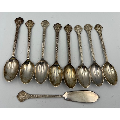 919 - Eight silver teaspoons and a butter knife, total weight 141.5gm. Sheffield 1977, maker Cooper Brothe... 