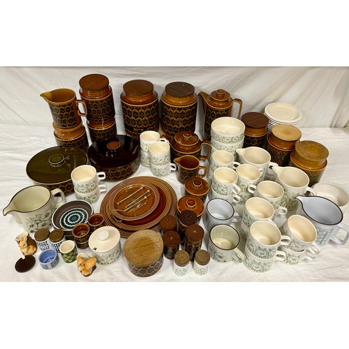 249 - A large quantity of Hornsea Pottery, various patterns to include 2 large storage jars 20cm h (one co... 