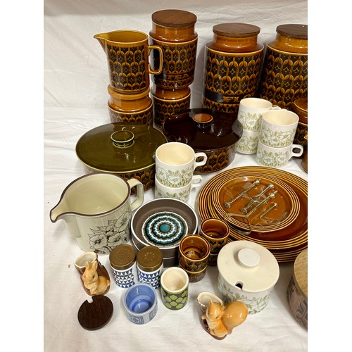 249 - A large quantity of Hornsea Pottery, various patterns to include 2 large storage jars 20cm h (one co... 