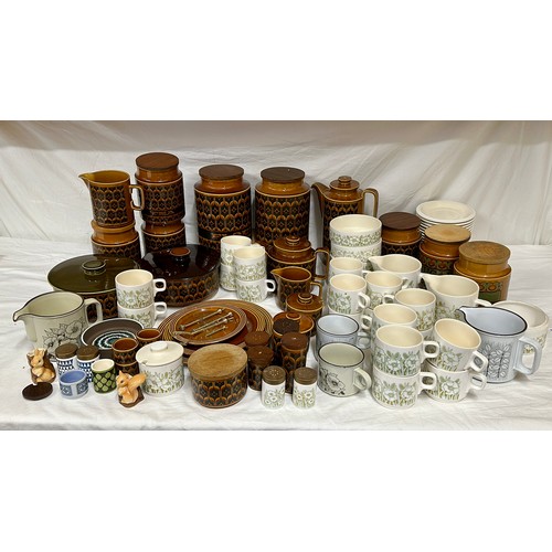 249 - A large quantity of Hornsea Pottery, various patterns to include 2 large storage jars 20cm h (one co... 