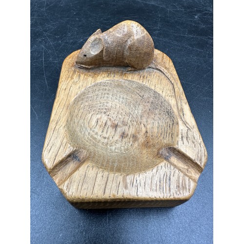 76 - Robert Thompson 'Mouseman' Oak ashtray, tail to right 10cm x 7.5cm.