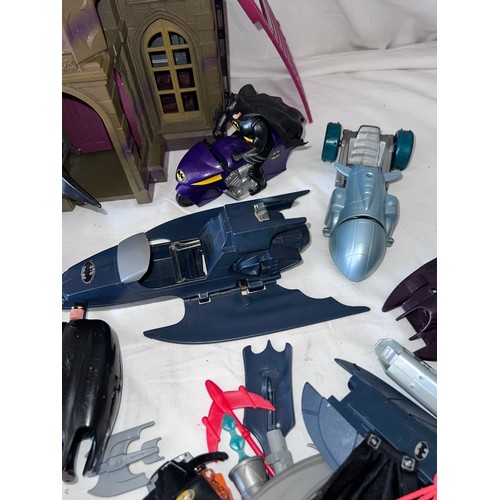 1117 - A large collection of mostly original Kenner Batman figures to include, Ertl diecast Batmobile vehic... 