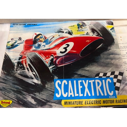 1157 - Tri-ang Scalextric model motor racing set, 31, in original box together with Start & Finish banner, ... 