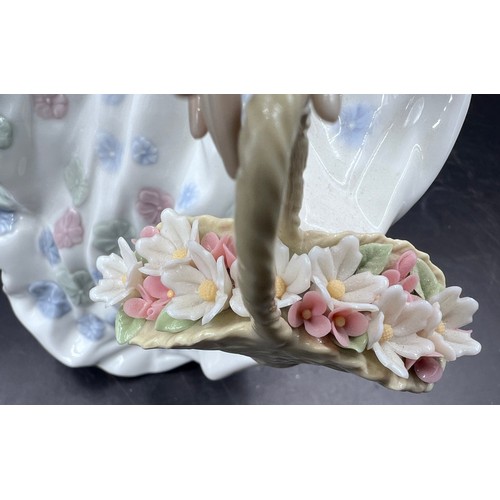 215 - Lladro boxed 5898 ' Spring Splendor ' figure, depicting a young woman holding a basket of flowers, 3... 