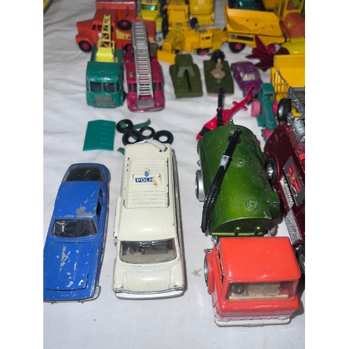 1159 - Diecast toys comprising Dinky, Corgi, Lesney, Matchbox Series etc to include Dinky Johnston Road Swe... 