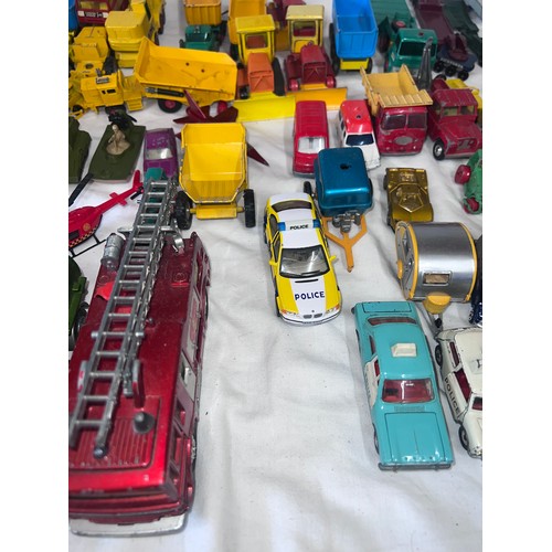 1159 - Diecast toys comprising Dinky, Corgi, Lesney, Matchbox Series etc to include Dinky Johnston Road Swe... 