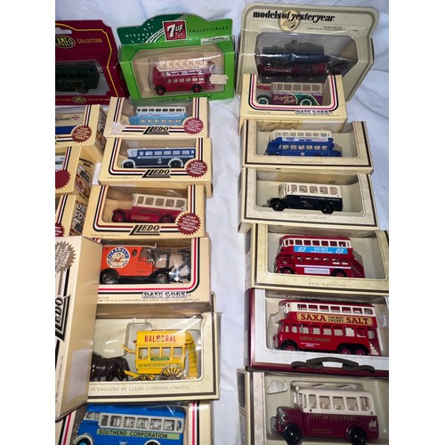 1160 - A collection of boxed Lledo models of buses & vehicles to include Days Gone, Models of Yesteryear, P... 