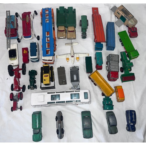 1161 - Diecast toys to include Corgi, Dinky, Lesney etc to include Corgi Chipperfields crane, Lunar Bug, Ca... 